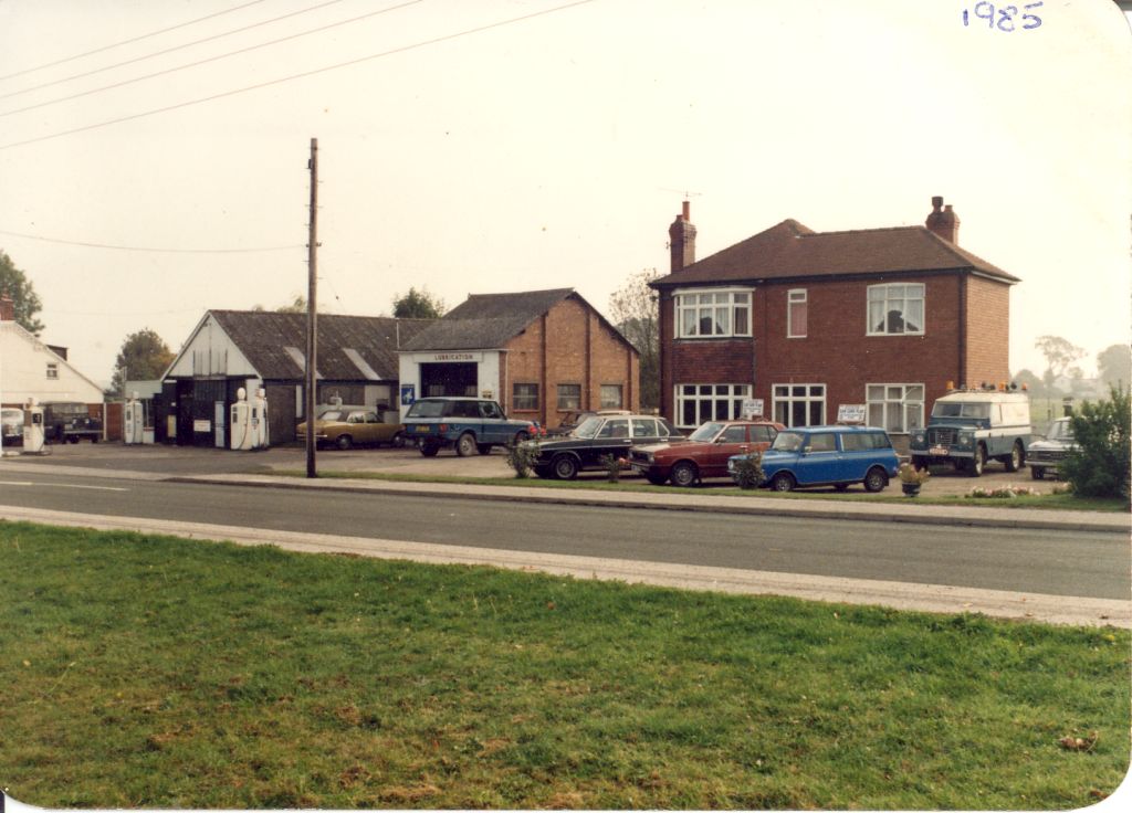 Hankelow Garage in February 1985