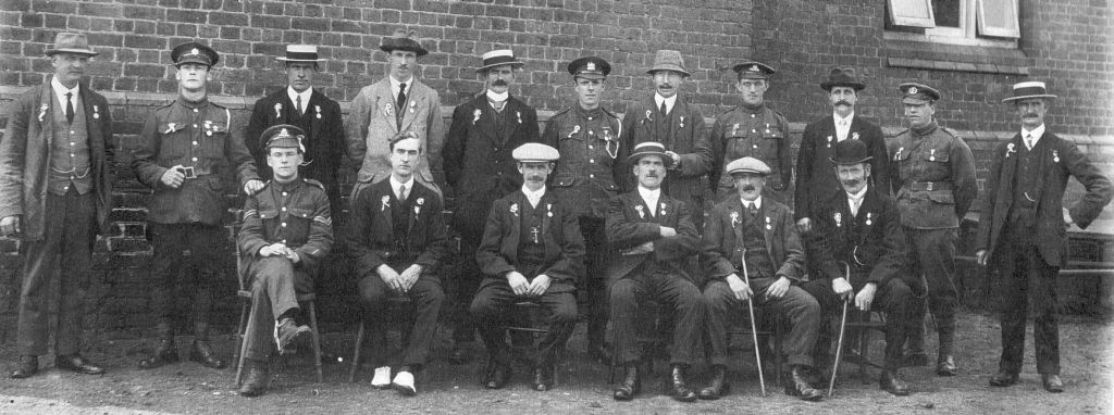 Hankelow military veterans marking Armistice Day at the end of WW1