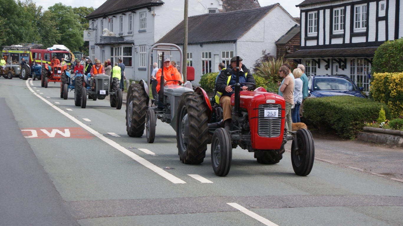 Photographs taken of the 2017 Festival of Transport parade of vehicles from Hankelow to Audlem